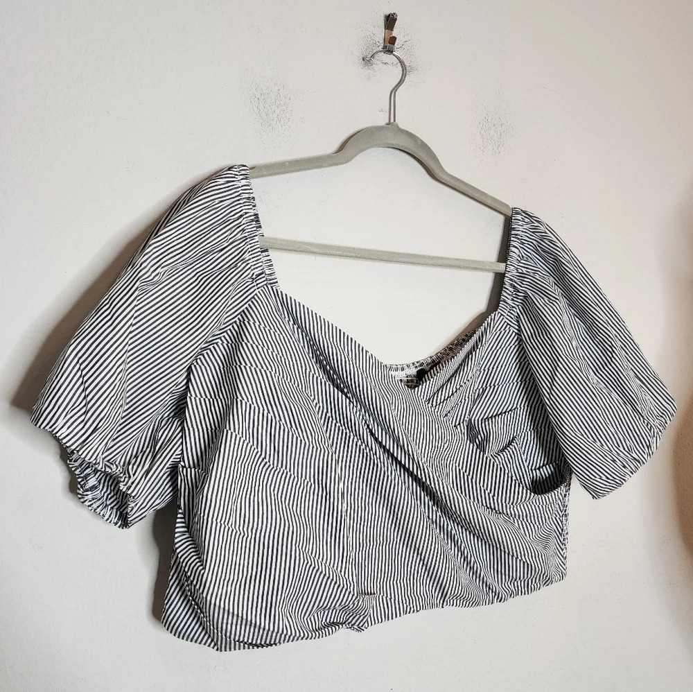 J. Crew 100% Cotton Smocked Puff Sleeve Crop Top Navy Blue White Stripe Size 2X